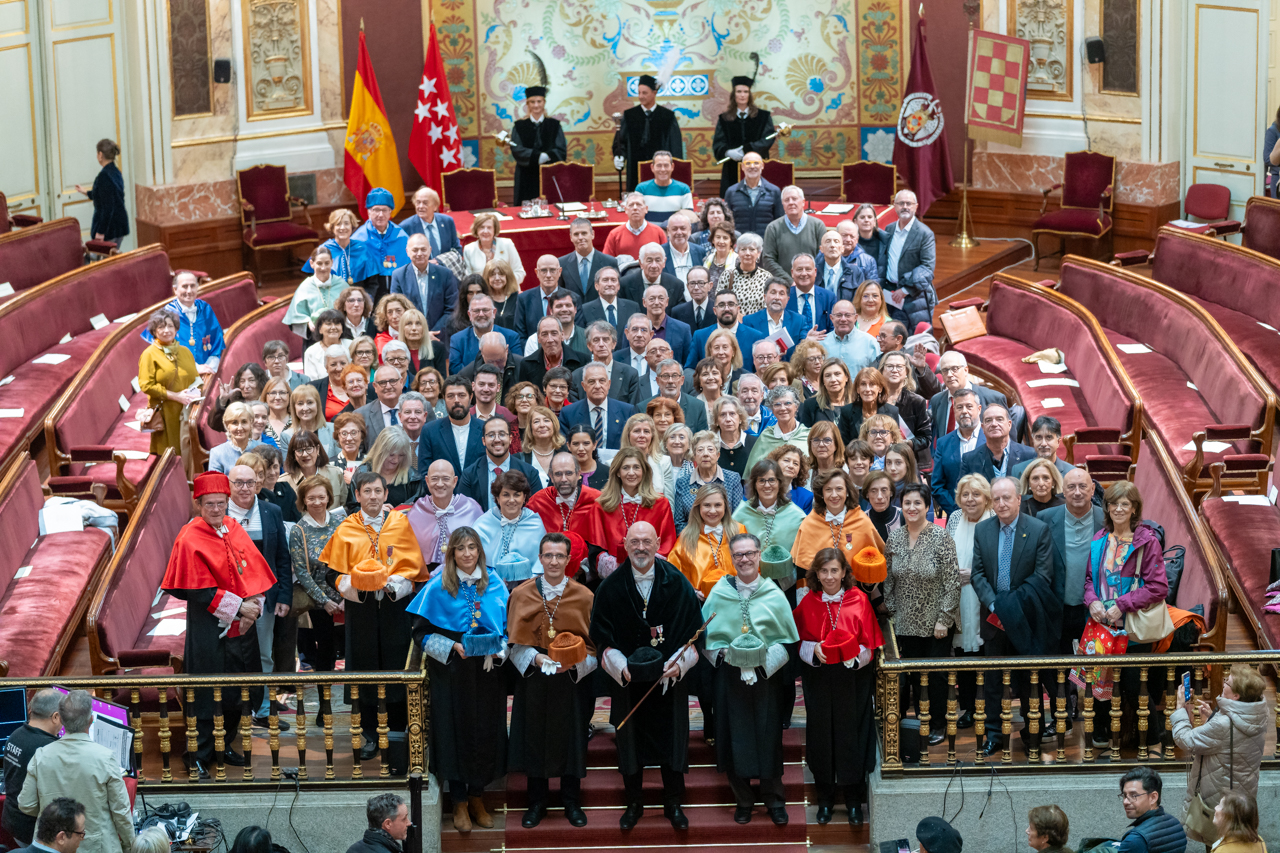 Reconocimiento a los servicios prestados a la UCM